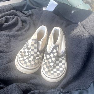6.5 toddler black and white checkered vans